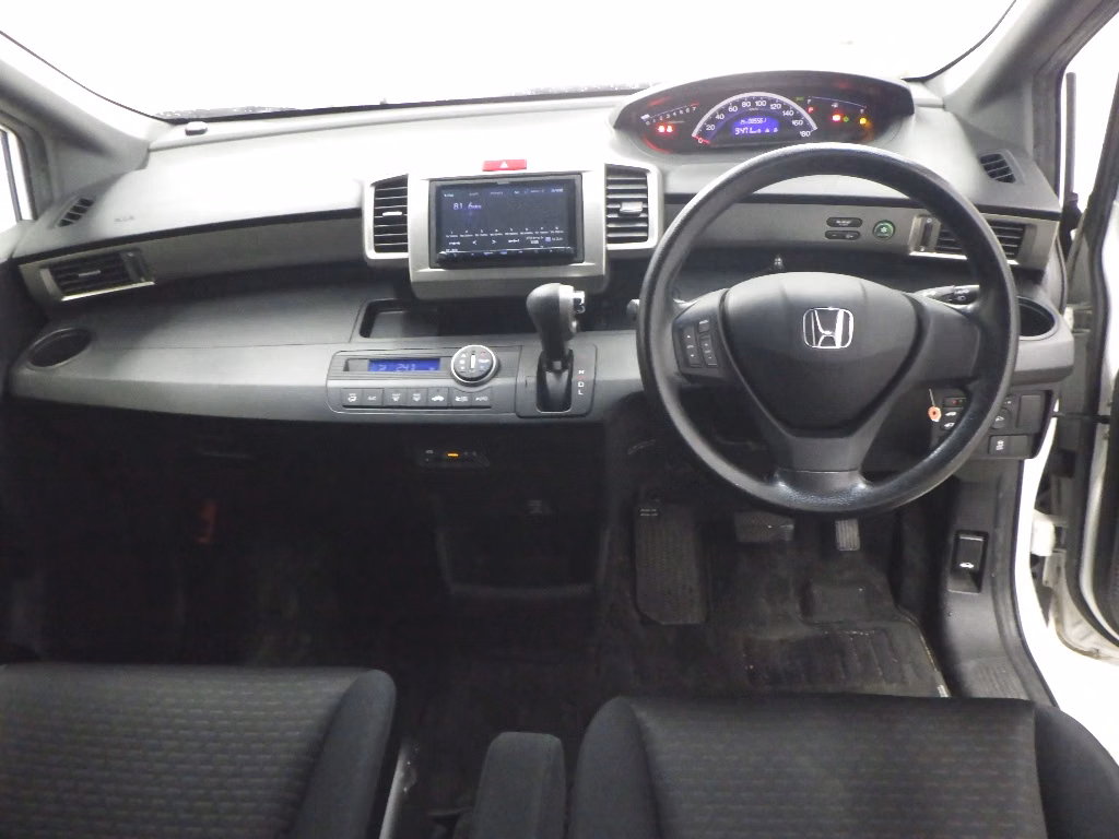 HONDA FREED SPIKE