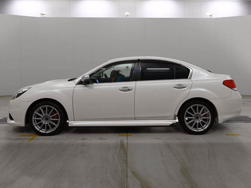 SUBARU LEGACY B4