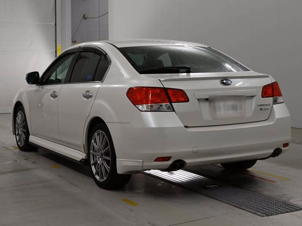 SUBARU LEGACY B4