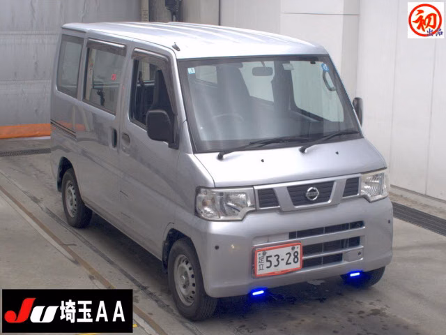 NISSAN NV100 CLIPPER