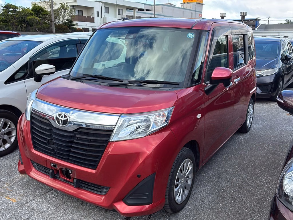 TOYOTA ROOMY