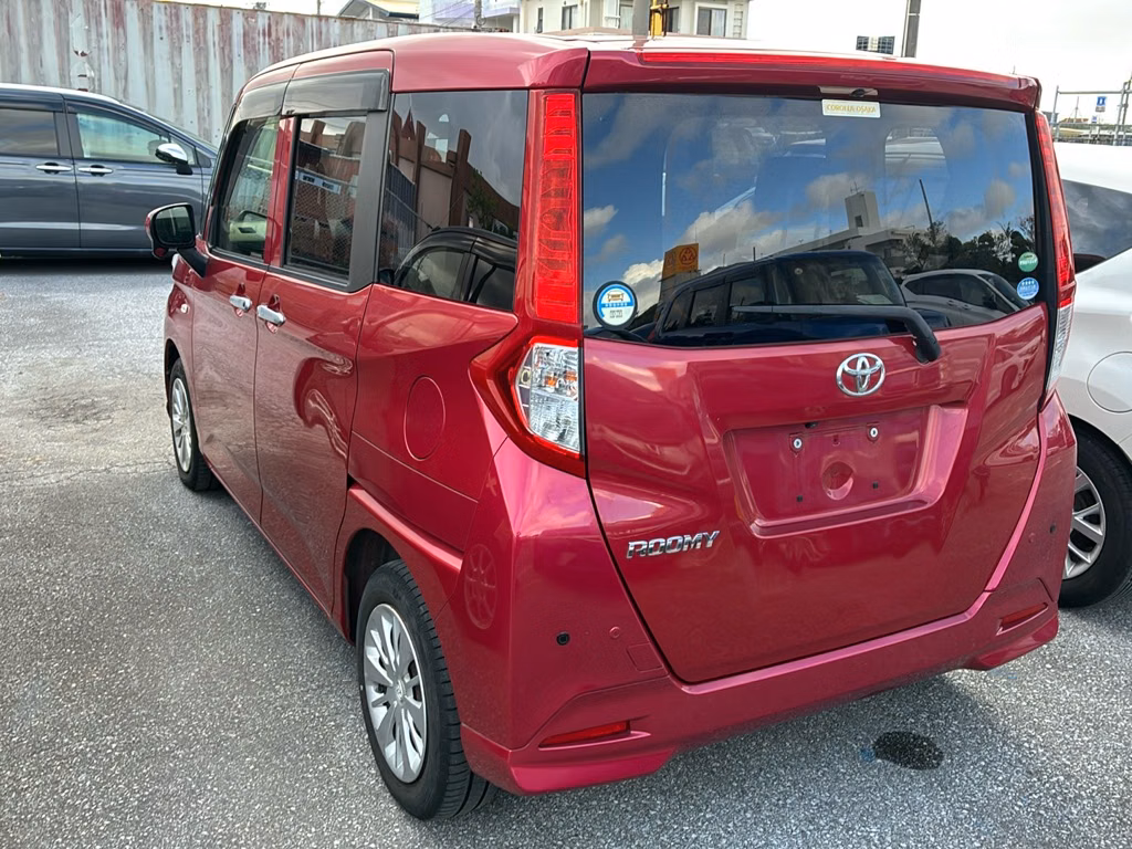 TOYOTA ROOMY