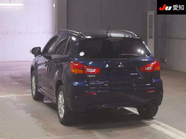 MITSUBISHI RVR