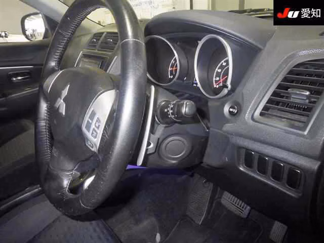 MITSUBISHI RVR