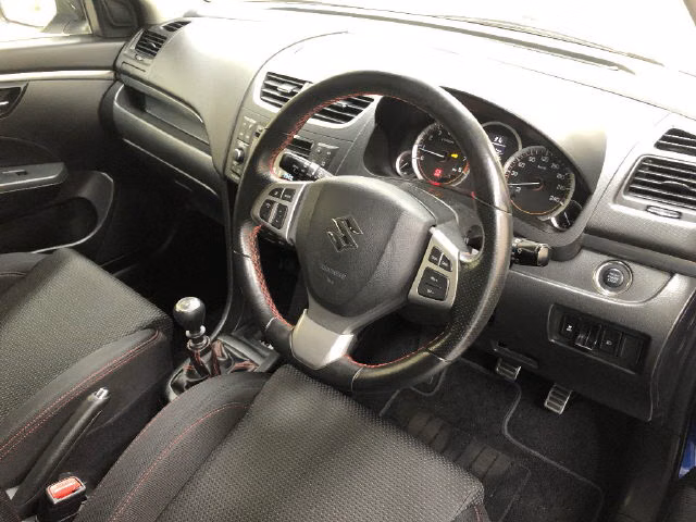 SUZUKI SWIFT
