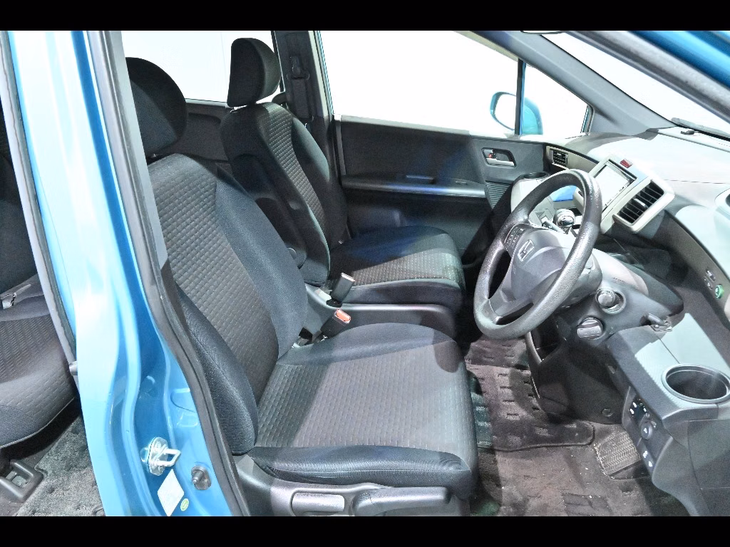 HONDA FREED SPIKE