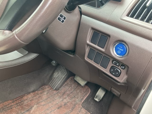 TOYOTA SAI