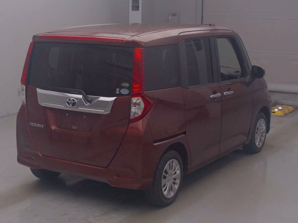 TOYOTA ROOMY