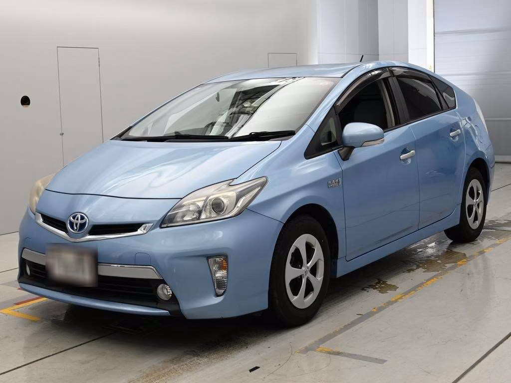 Toyota Prius PHV