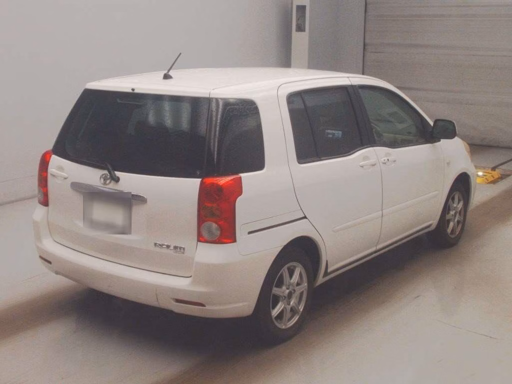 TOYOTA RAUM