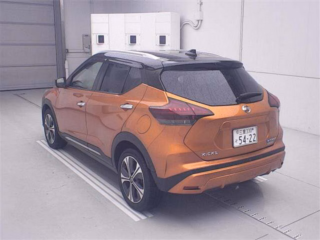 NISSAN KICKS