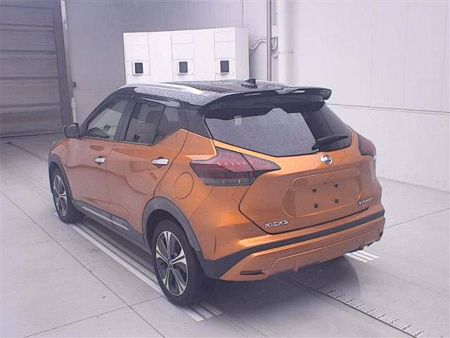 NISSAN KICKS