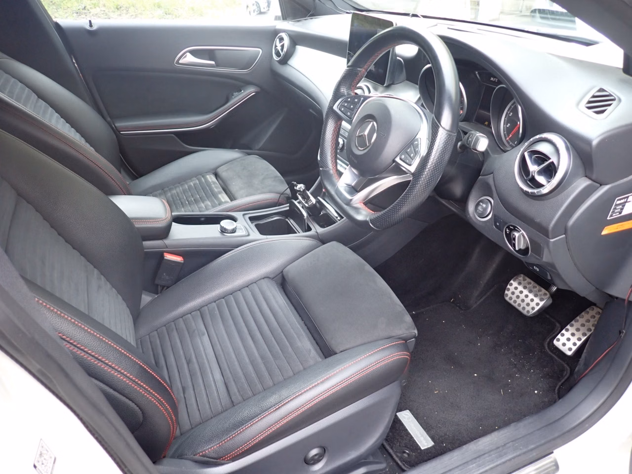 MERCEDES-BENZ CLA-CLASS