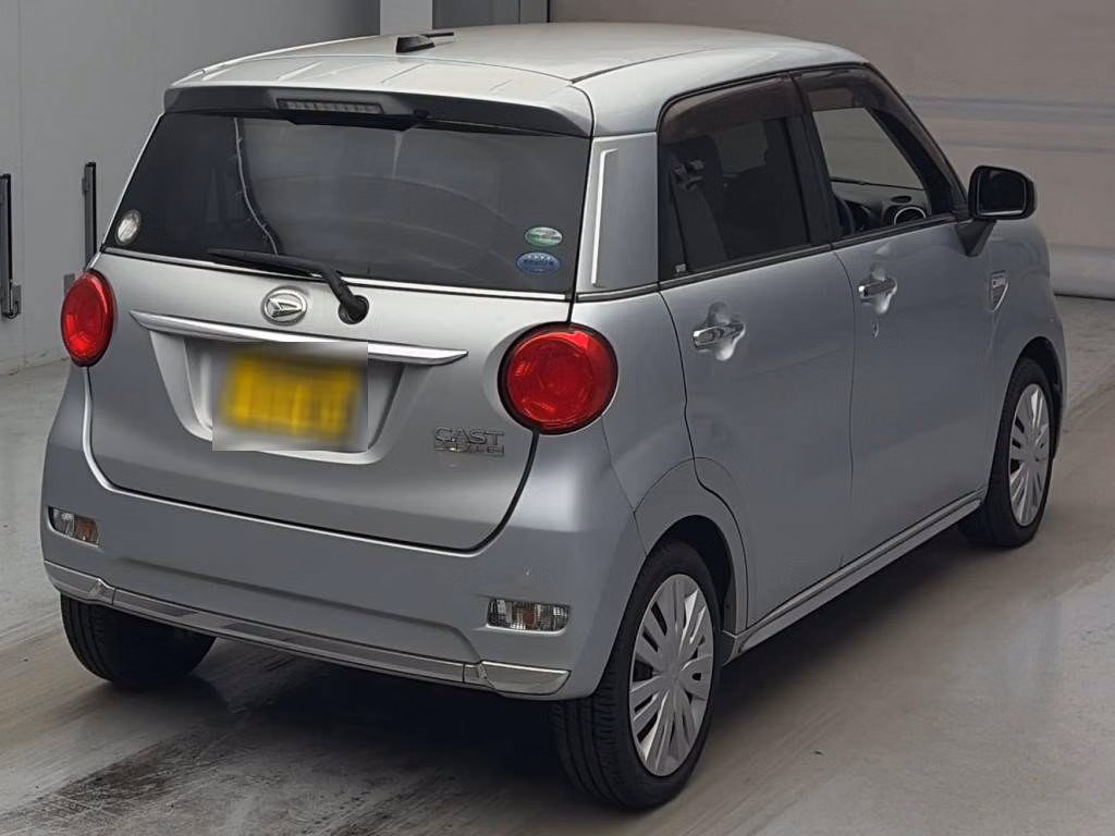 DAIHATSU CAST