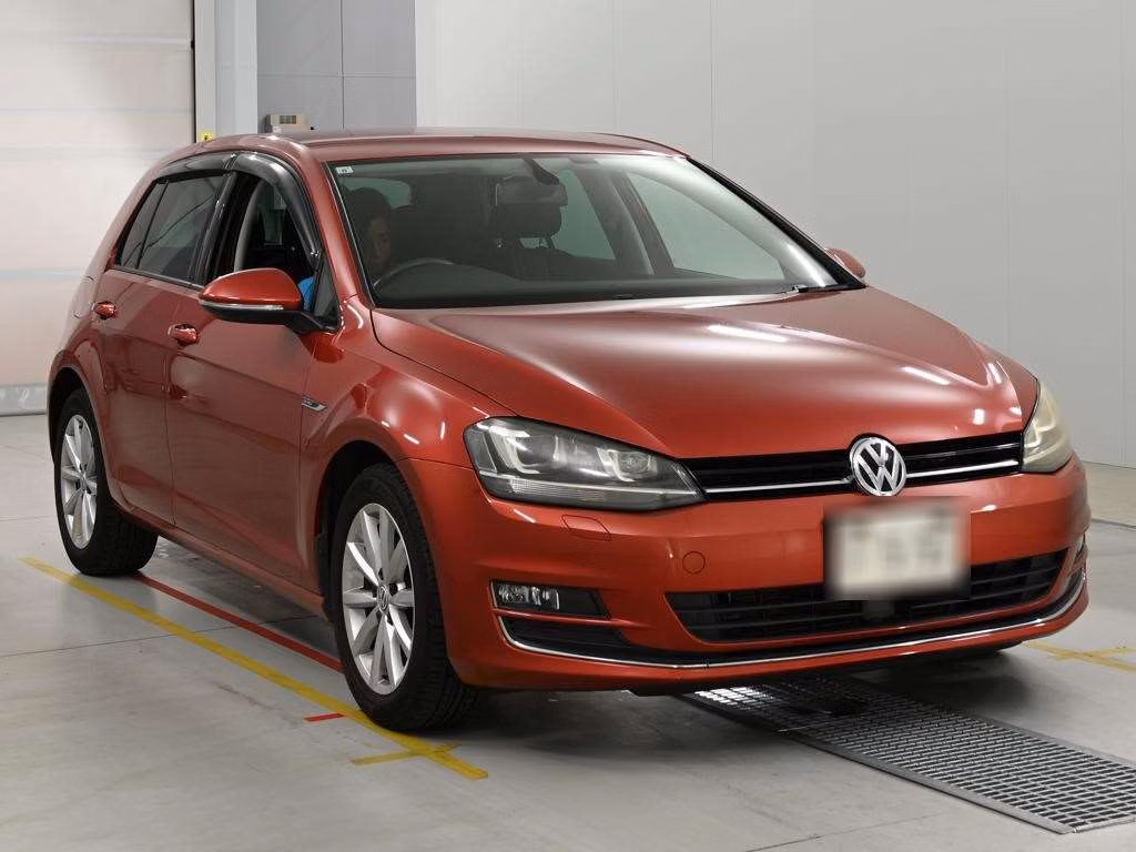 VOLKSWAGEN GOLF