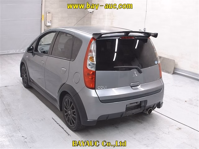 MITSUBISHI COLT