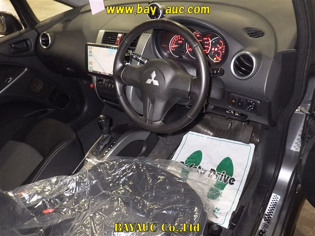 MITSUBISHI COLT