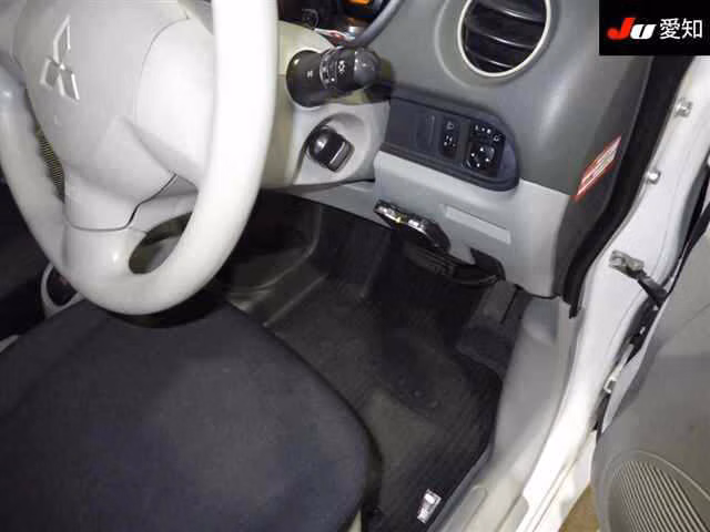 MITSUBISHI I