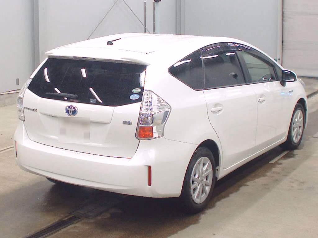 TOYOTA PRIUS ALPHA