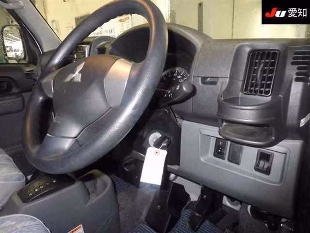 MITSUBISHI TOWN BOX