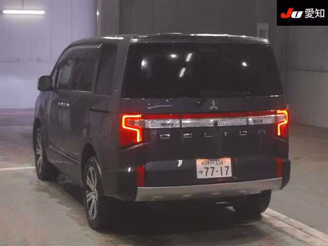 MITSUBISHI DELICA D:5