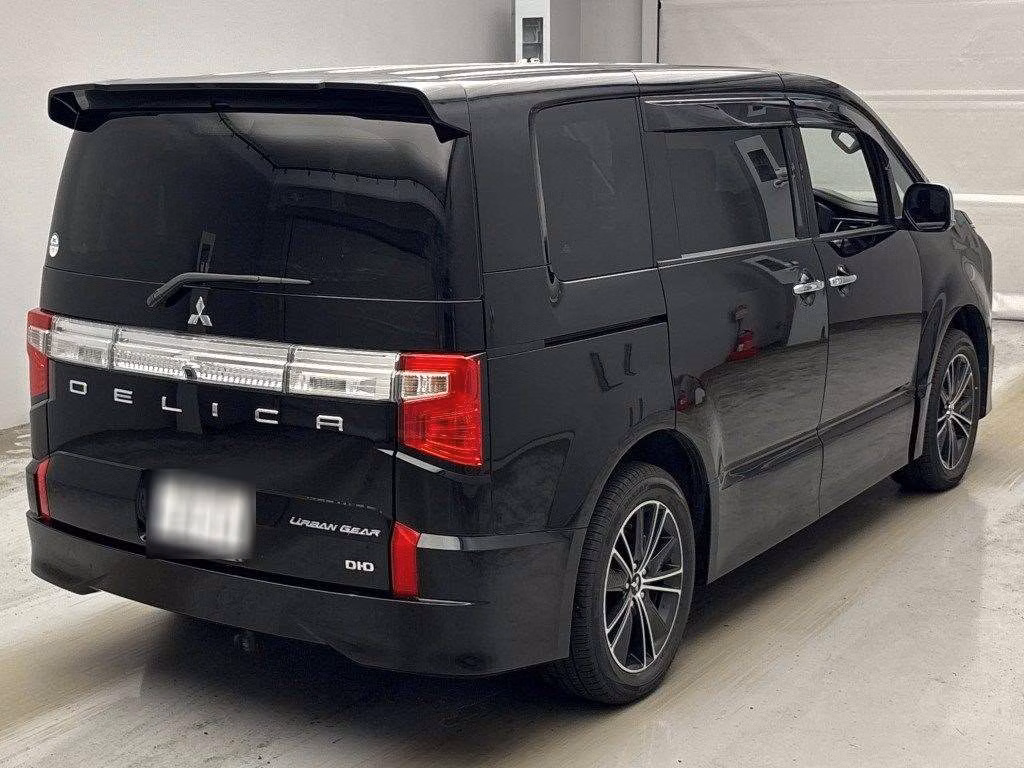 MITSUBISHI DELICA D:5