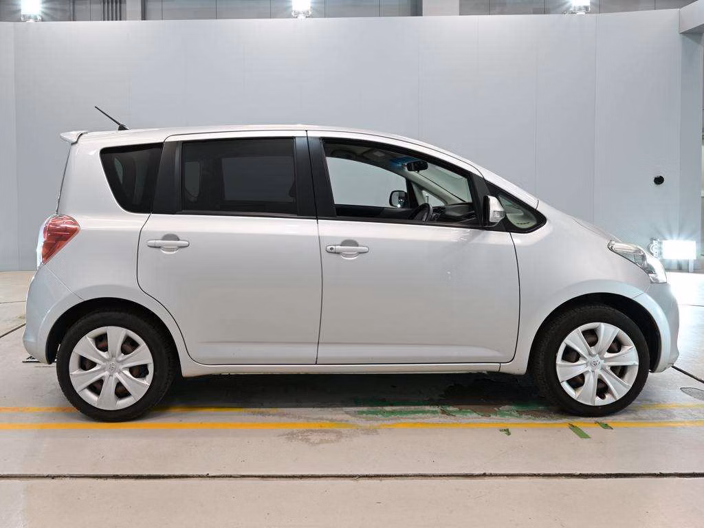 TOYOTA RACTIS