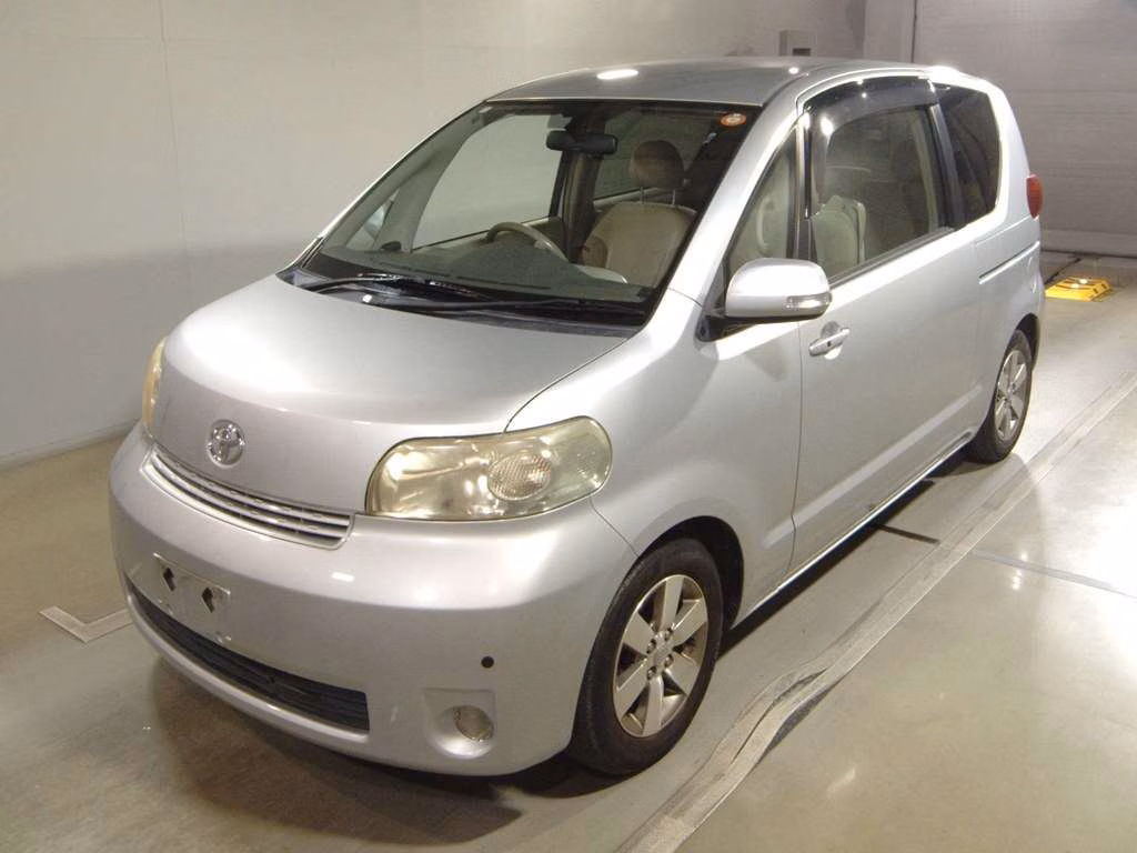 TOYOTA PORTE