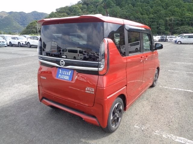 NISSAN ROOX