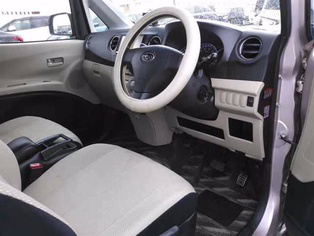 SUBARU LUCRA