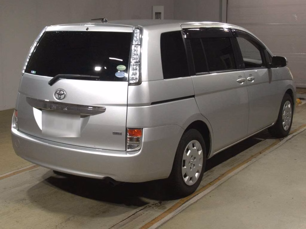 TOYOTA ISIS