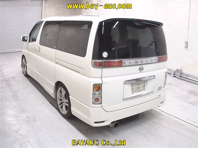 NISSAN ELGRAND