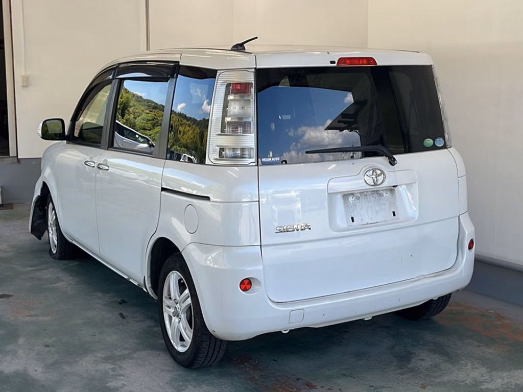 TOYOTA SIENTA