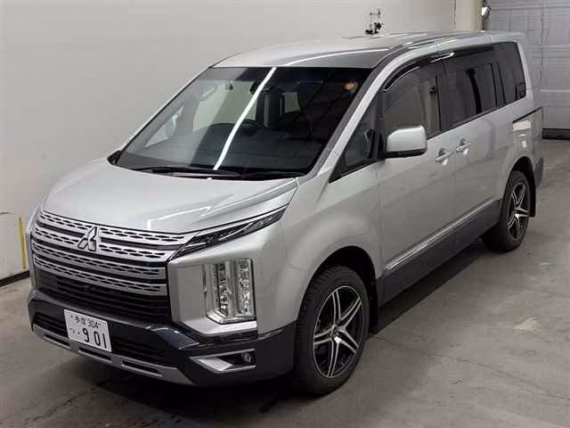 MITSUBISHI DELICA D:5