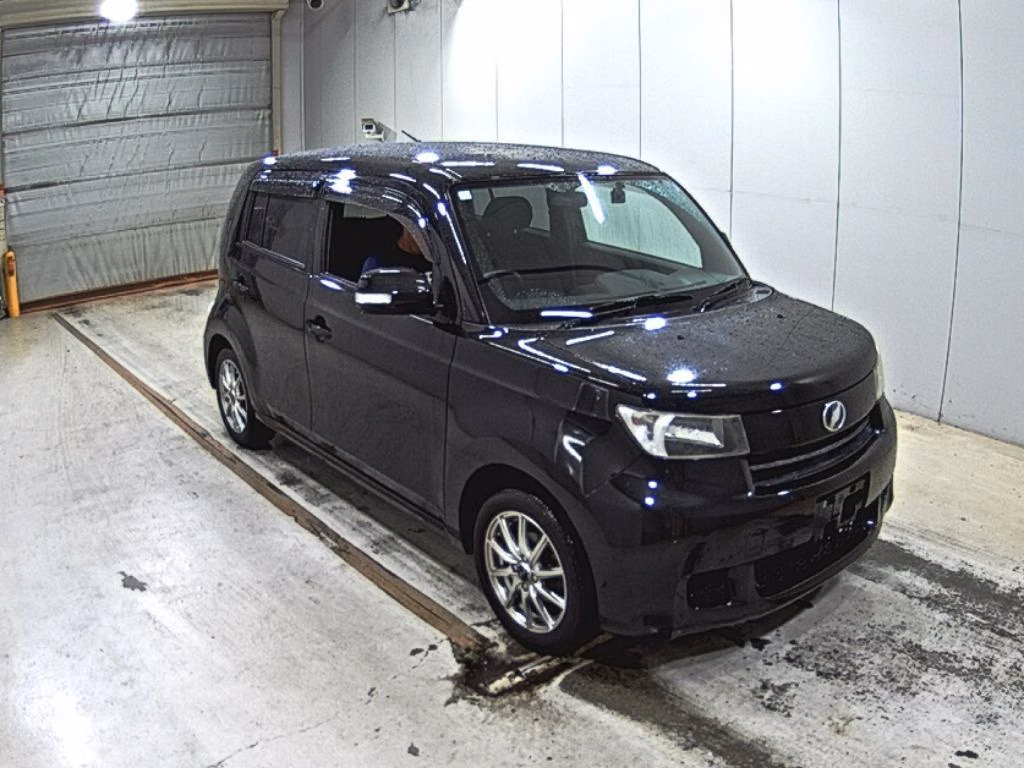 TOYOTA BB