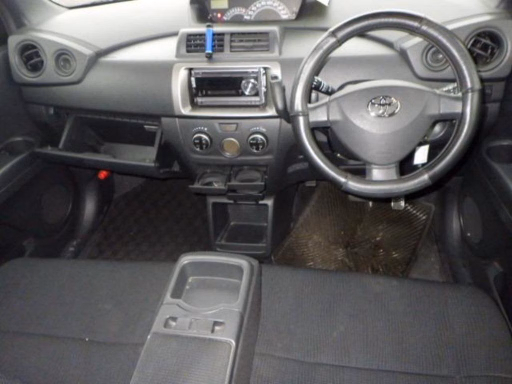 TOYOTA BB