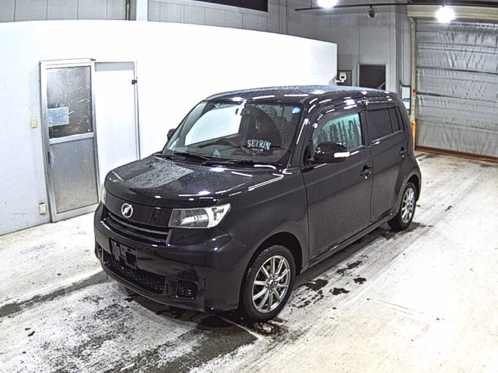 TOYOTA BB