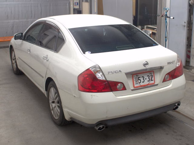 NISSAN FUGA
