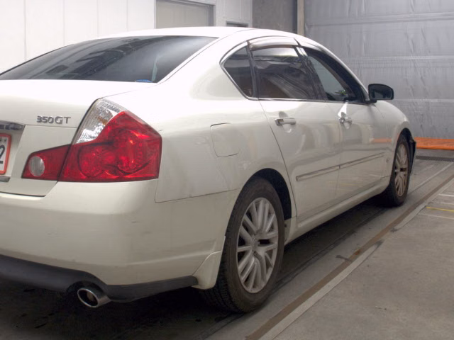 NISSAN FUGA