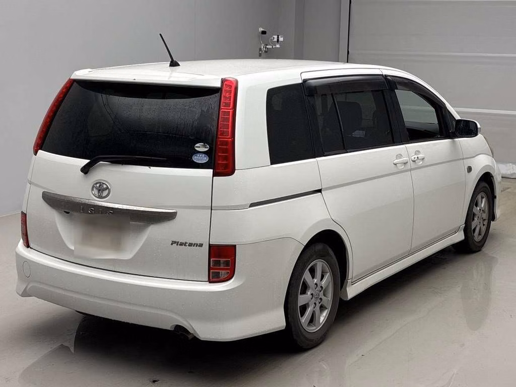 TOYOTA ISIS