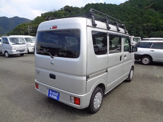 NISSAN NV100 CLIPPER
