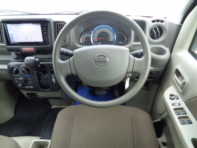 NISSAN NV100 CLIPPER