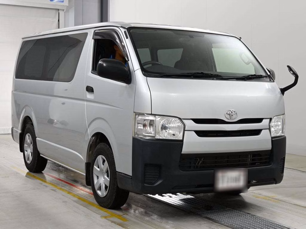 TOYOTA REGIUS ACE