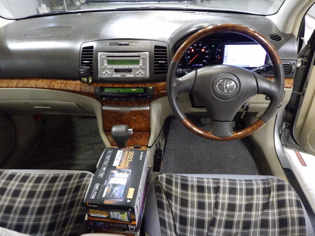 TOYOTA PREMIO
