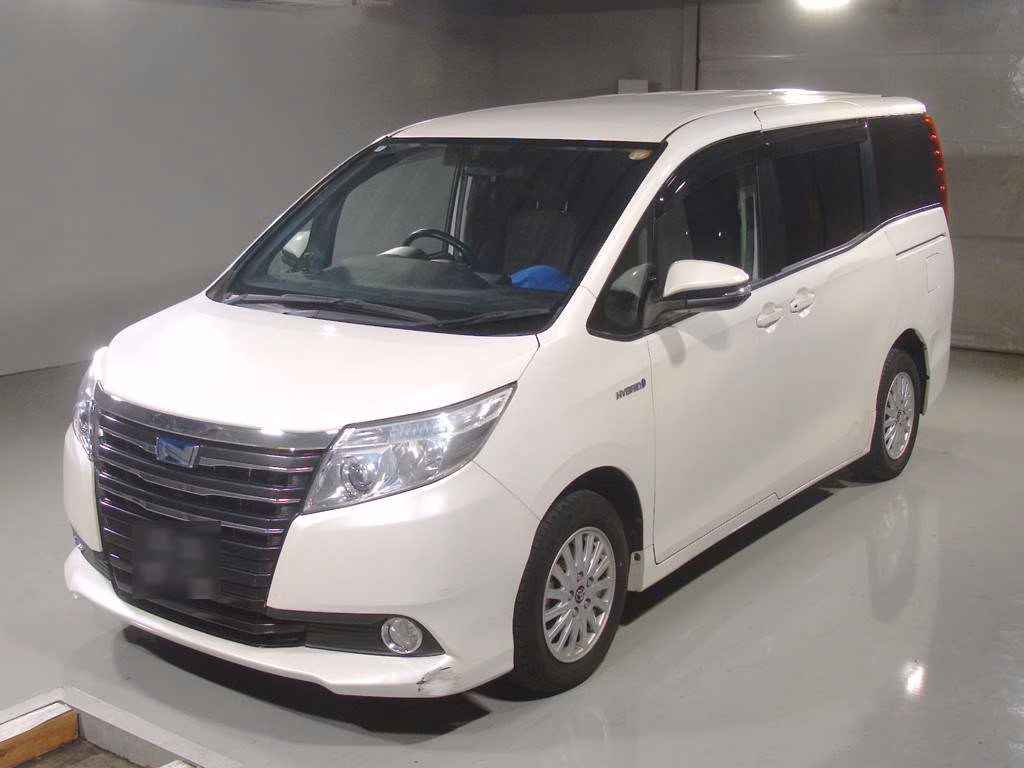 TOYOTA NOAH