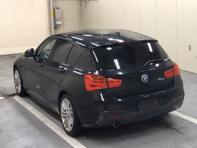 BMW 1-SERIES