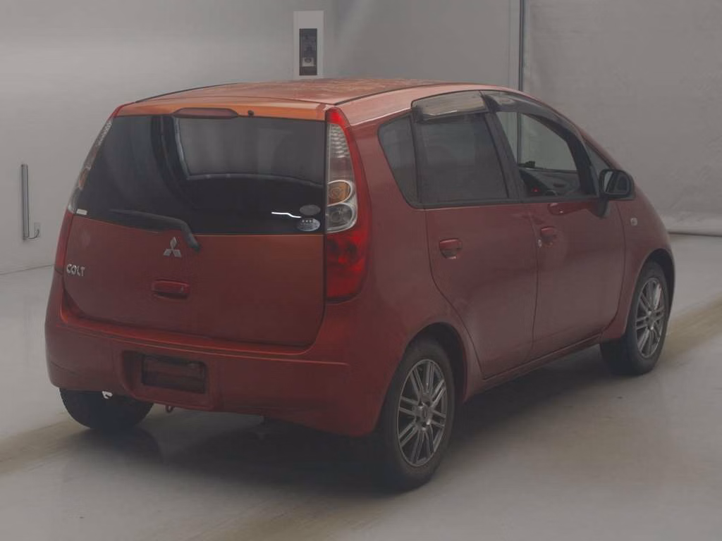 MITSUBISHI COLT