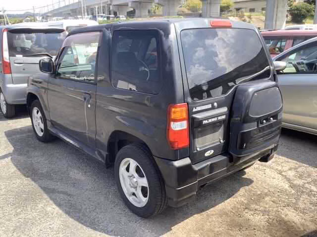 MITSUBISHI PAJERO MINI