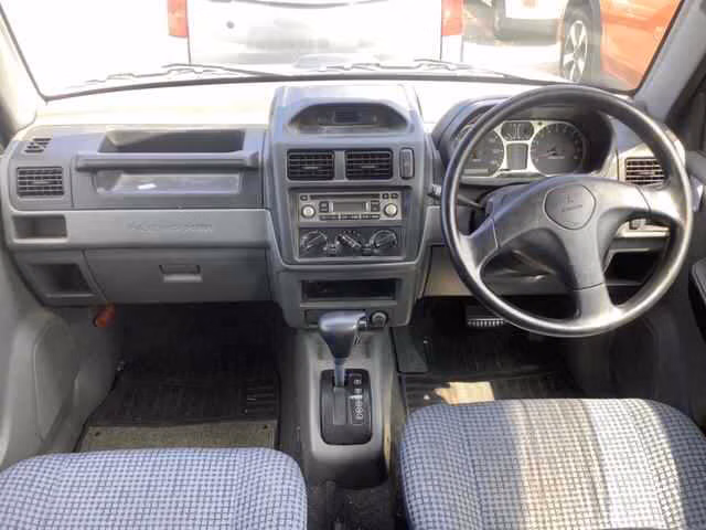 MITSUBISHI PAJERO MINI