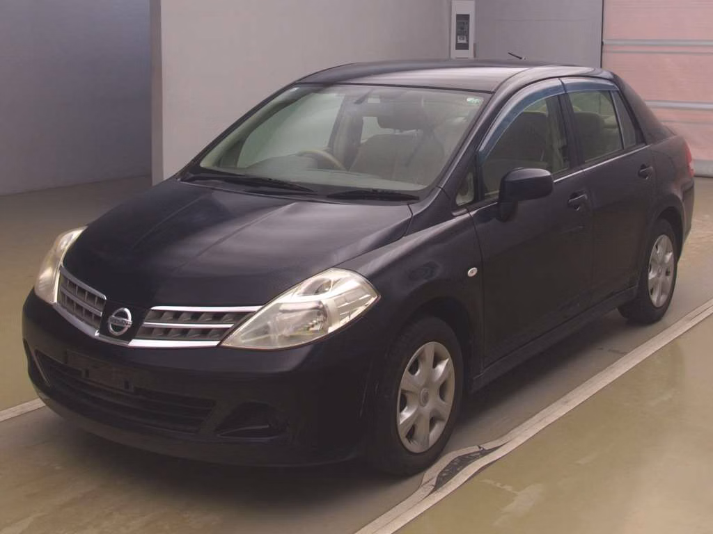 NISSAN TIIDA LATIO